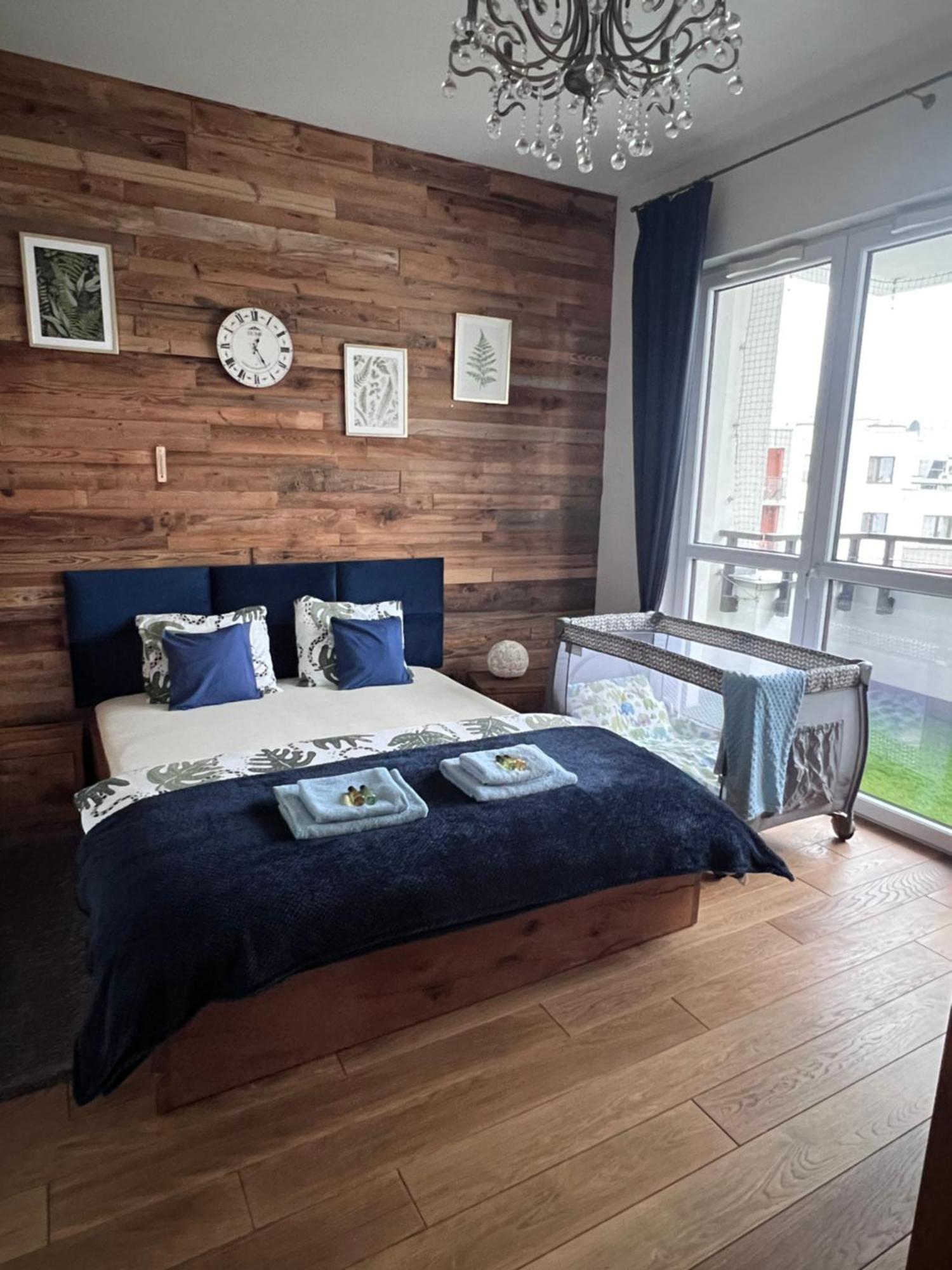 Lake Park Apartament With Free Parking Airport Netflix Apartment Varşovia Exterior foto