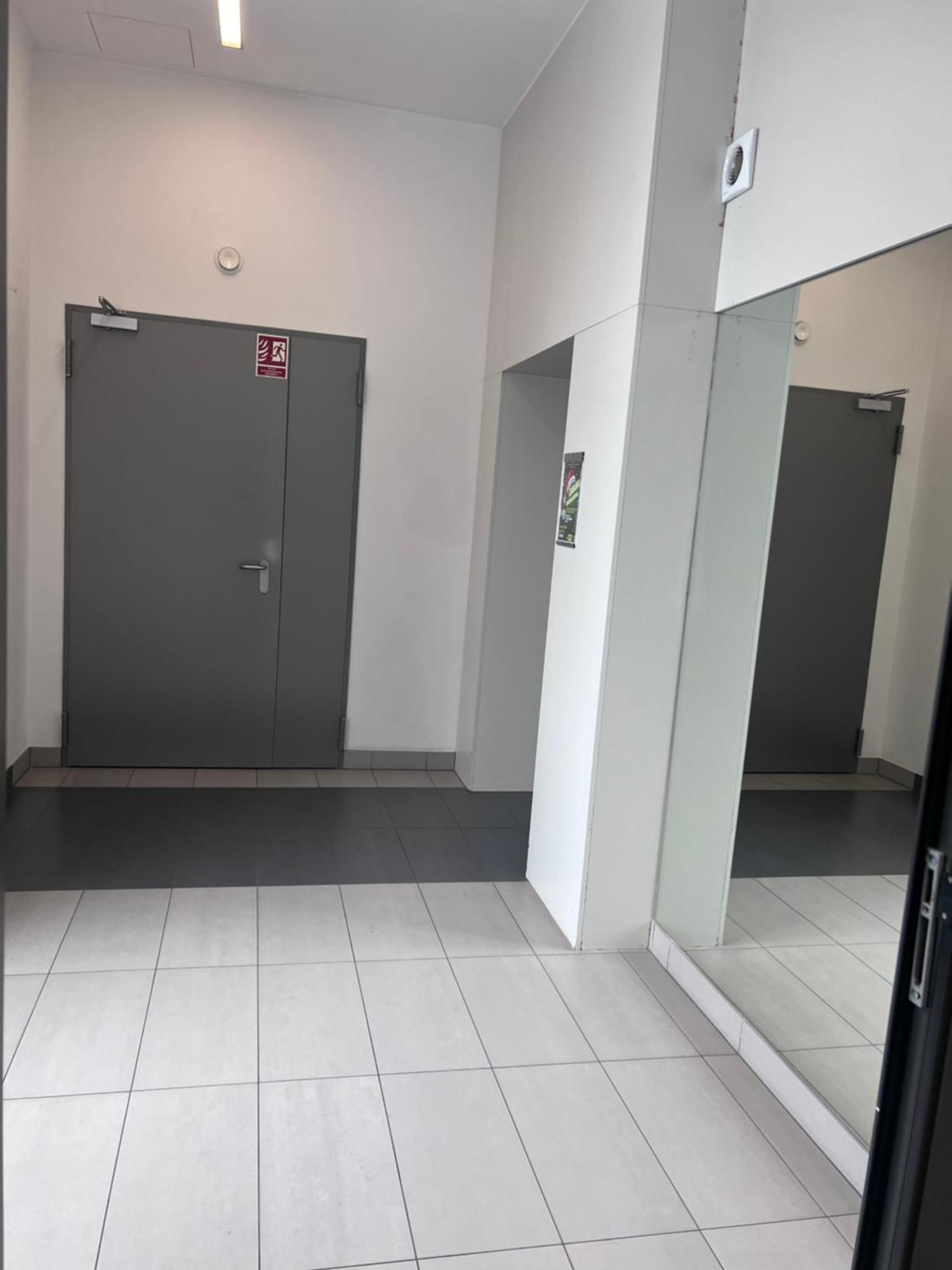 Lake Park Apartament With Free Parking Airport Netflix Apartment Varşovia Exterior foto