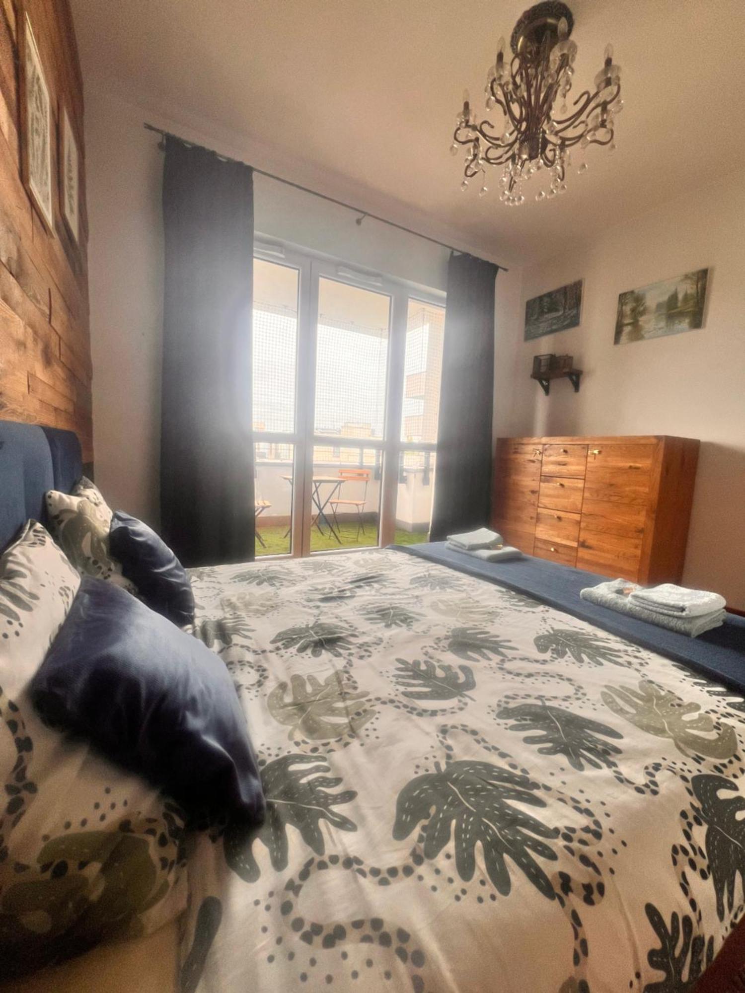 Lake Park Apartament With Free Parking Airport Netflix Apartment Varşovia Exterior foto
