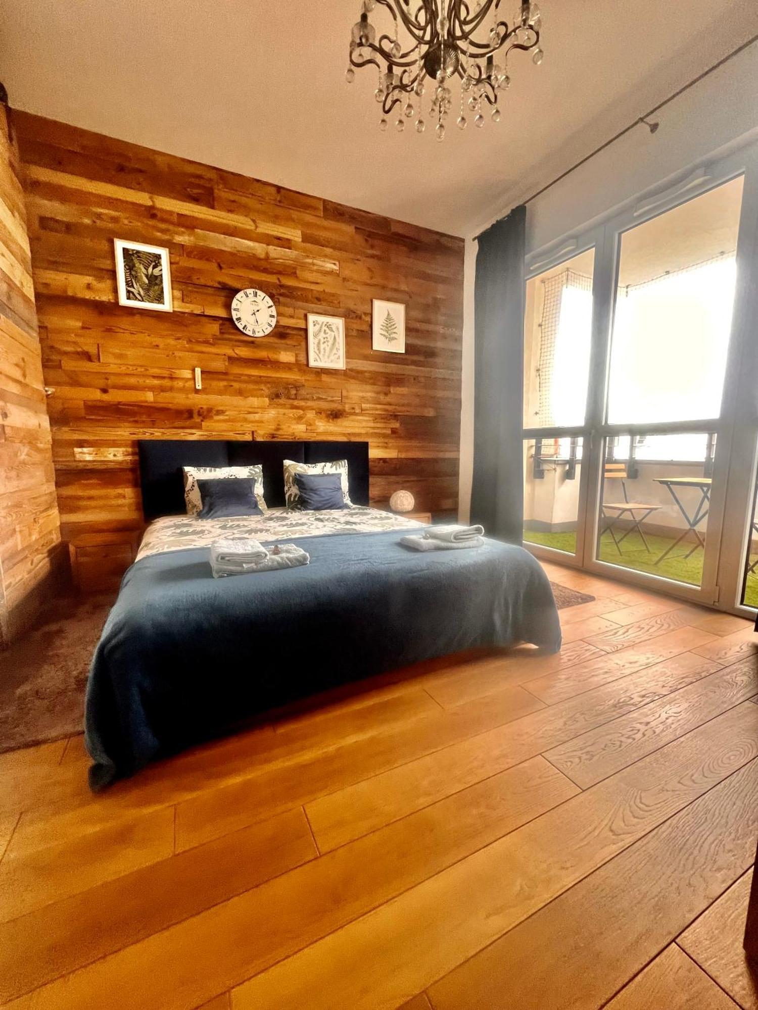 Lake Park Apartament With Free Parking Airport Netflix Apartment Varşovia Exterior foto